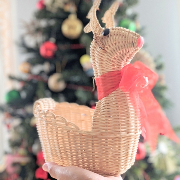 Other - Adorable Reindeer Wicker Basket Planter